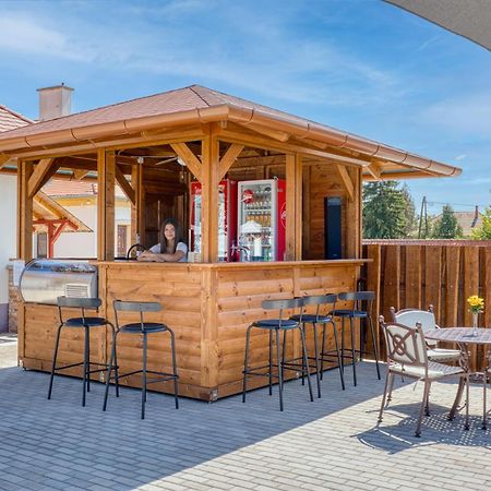 Szatymaz 100 Eves Fogado B&B 외부 사진