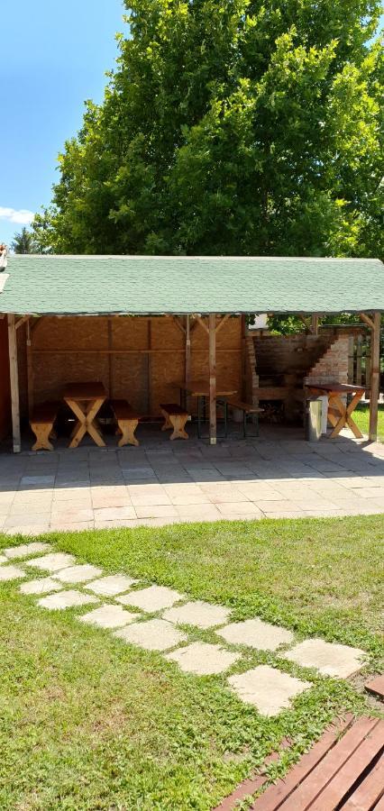 Szatymaz 100 Eves Fogado B&B 외부 사진