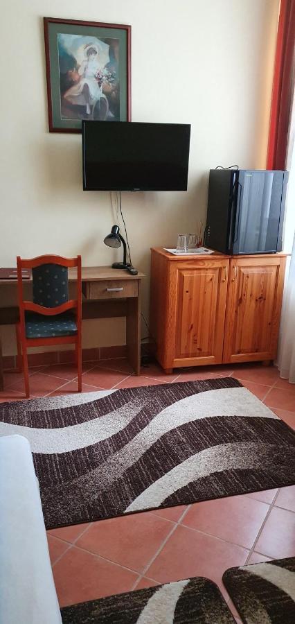 Szatymaz 100 Eves Fogado B&B 외부 사진