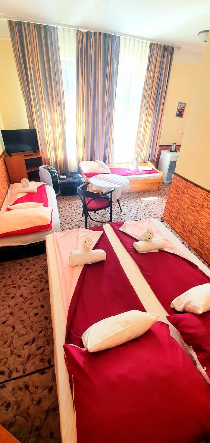 Szatymaz 100 Eves Fogado B&B 외부 사진