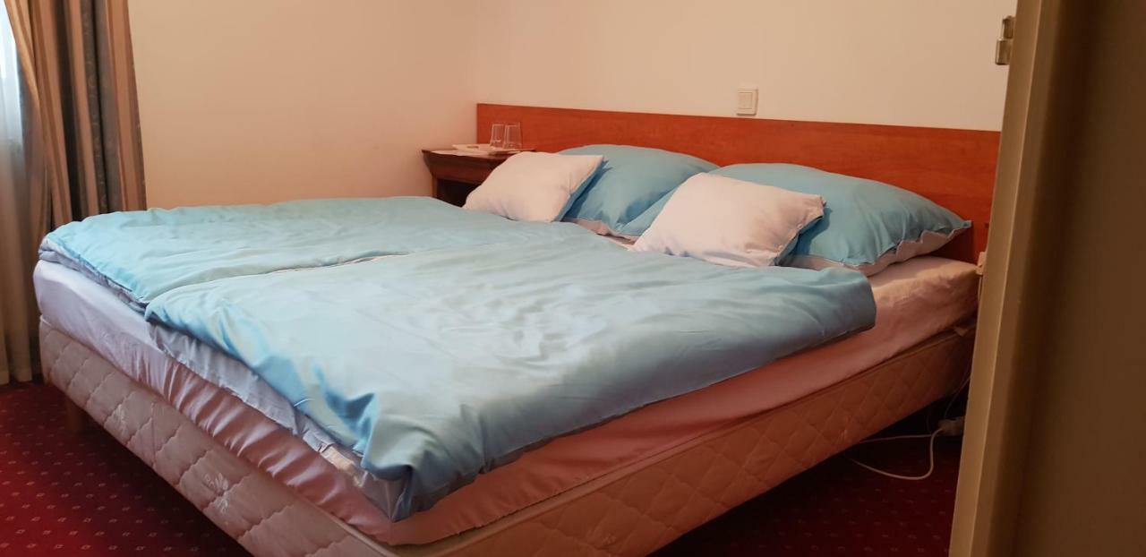 Szatymaz 100 Eves Fogado B&B 외부 사진